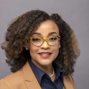 Amber Thomas Headshot